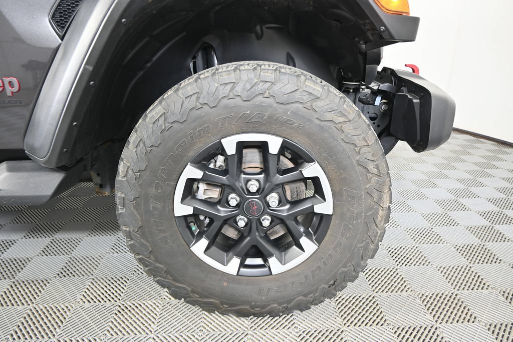 Used 2024 Jeep Wrangler Unlimited Rubicon w/ Dual Top Group AWD/4WD image 13