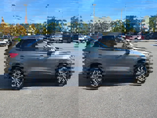 Used 2021 Ford Escape SEL w/ Technology Package image 4