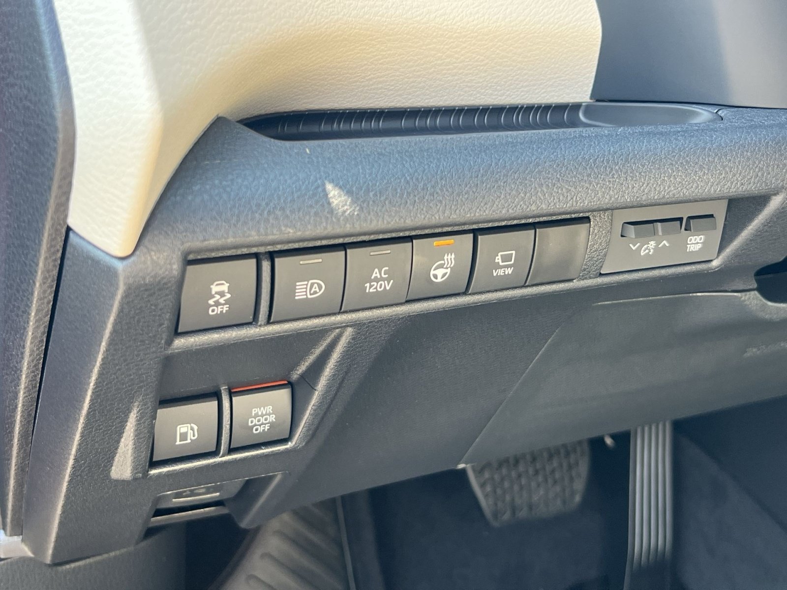 New 2026 Toyota Sienna Platinum AWD/4WD image 23