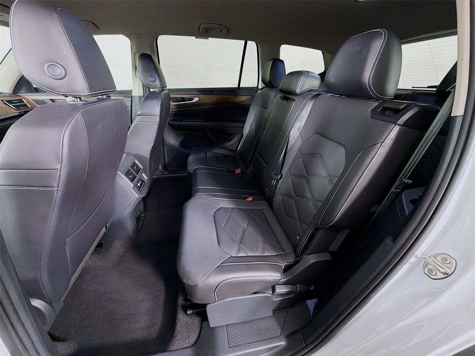 Used 2024 Volkswagen Atlas SE image 21