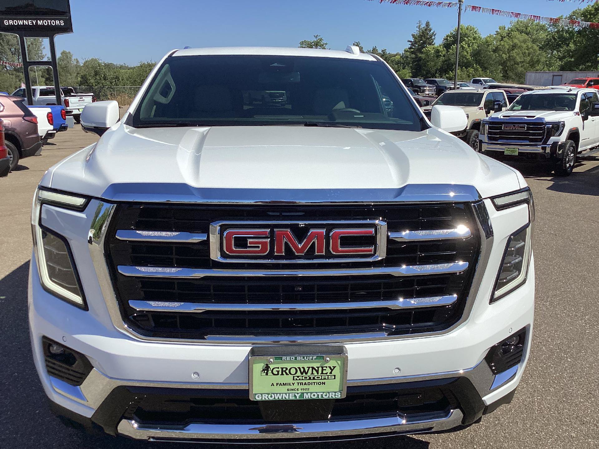 New 2026 GMC Yukon Elevation AWD/4WD image 4