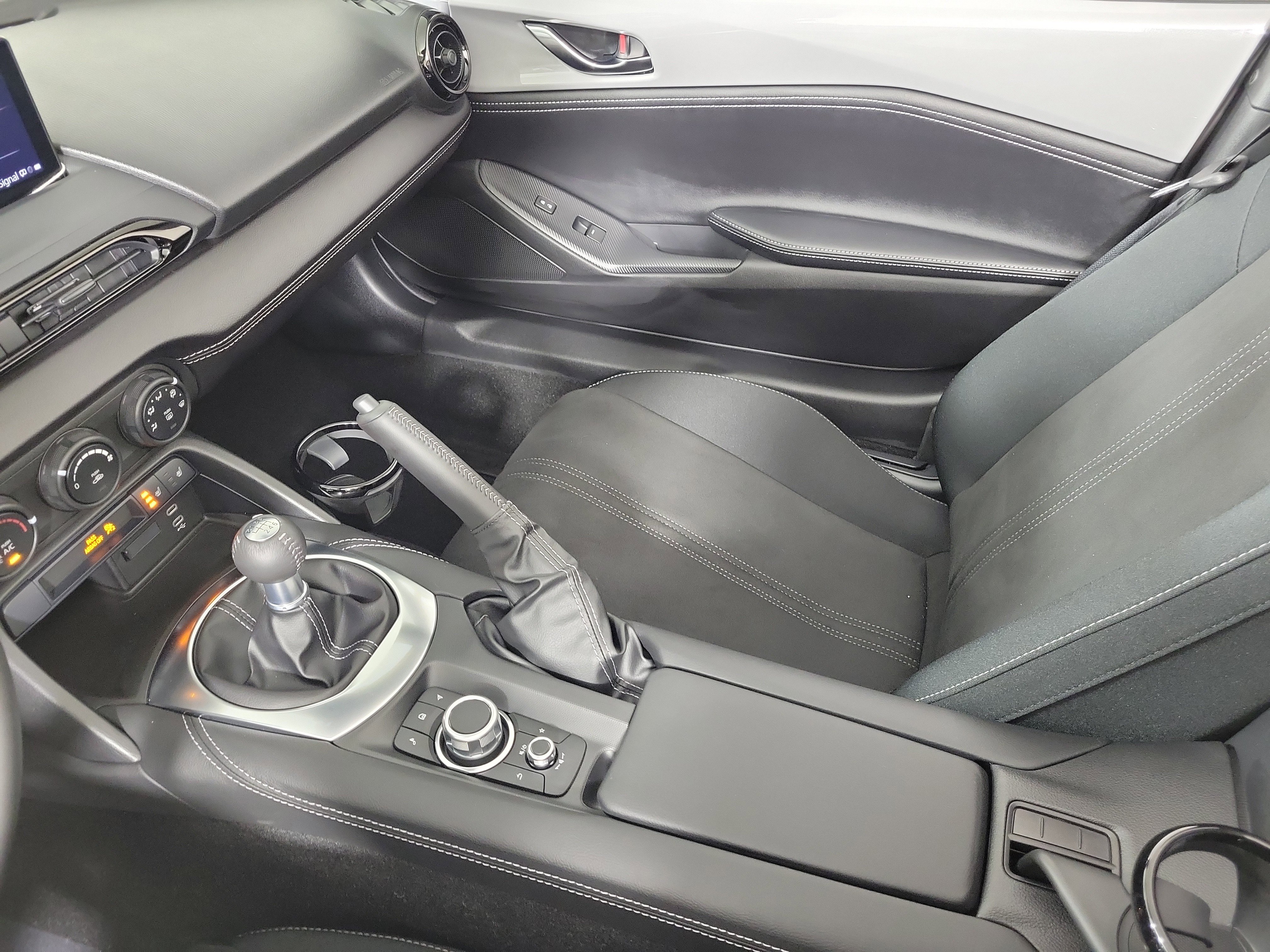 New 2025 MAZDA MX-5 Miata Club w/ Weather Package image 24