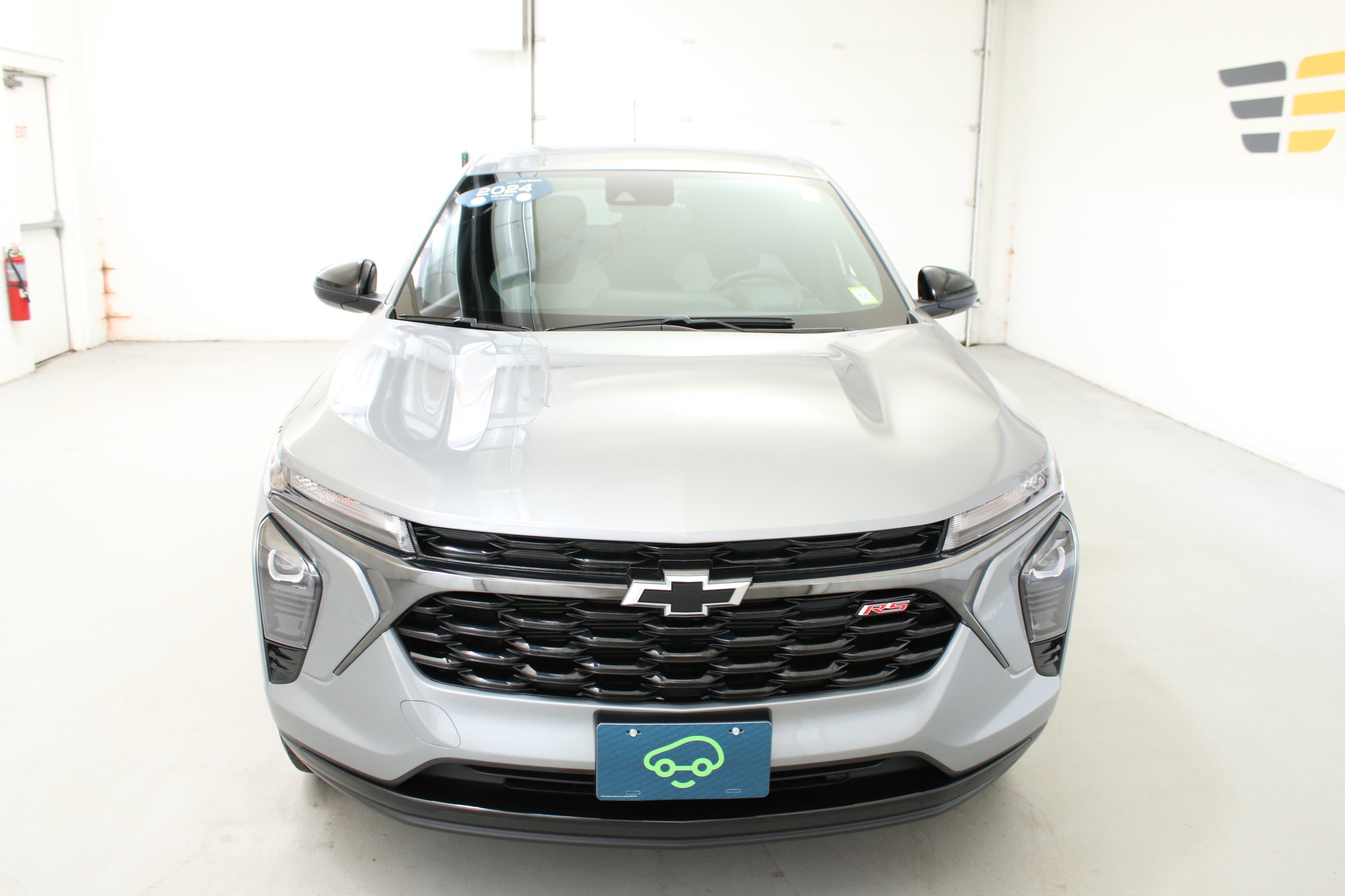 Certified 2024 Chevrolet Trax RS w/ Driver Confidence Package FWD image 3