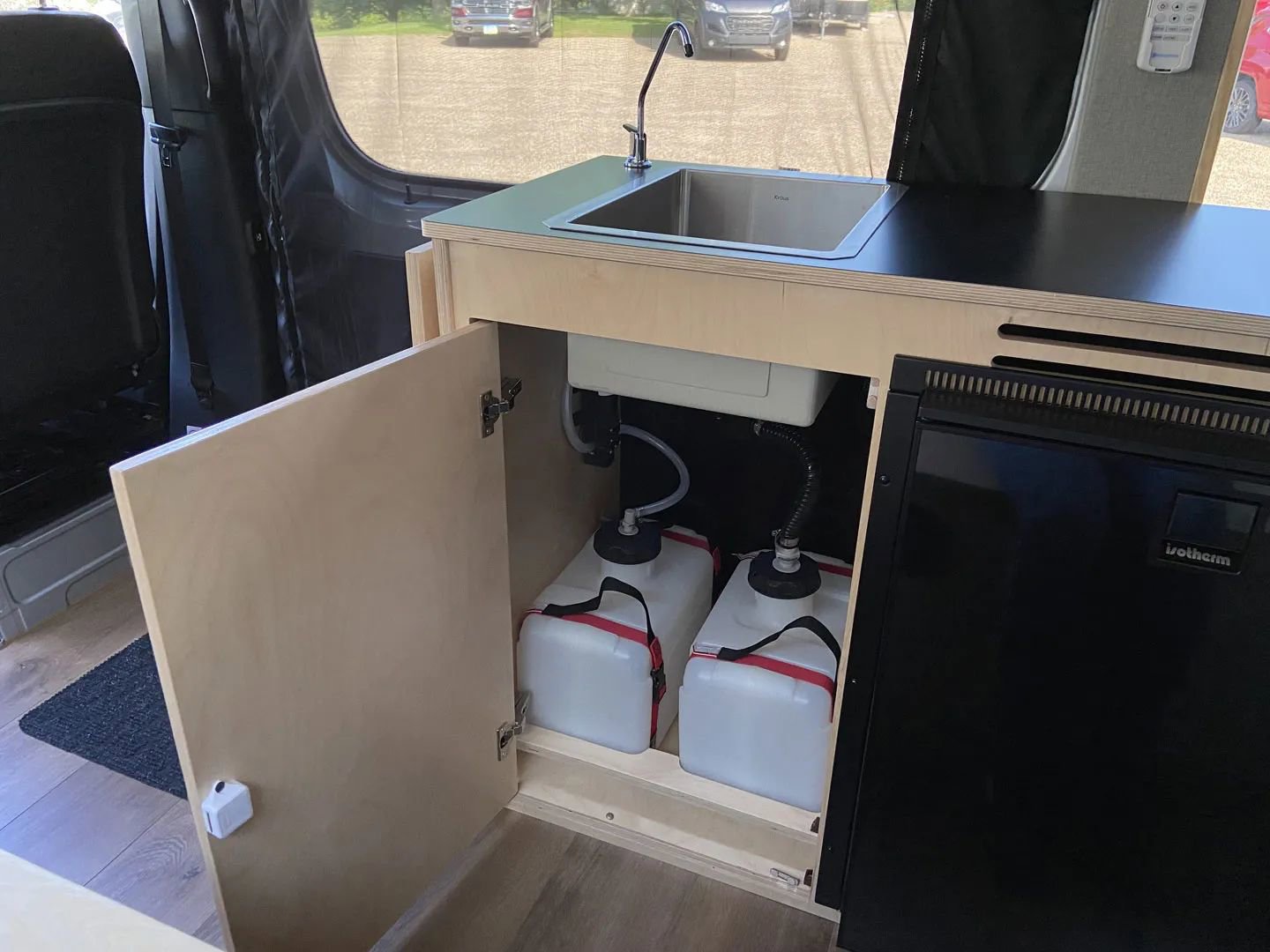 Used 2023 Mercedes-Benz Sprinter 3500 image 28