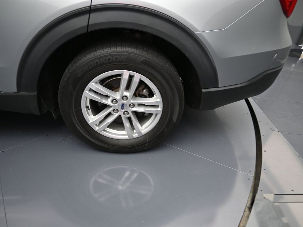 Certified 2022 Ford Explorer XLT image 9