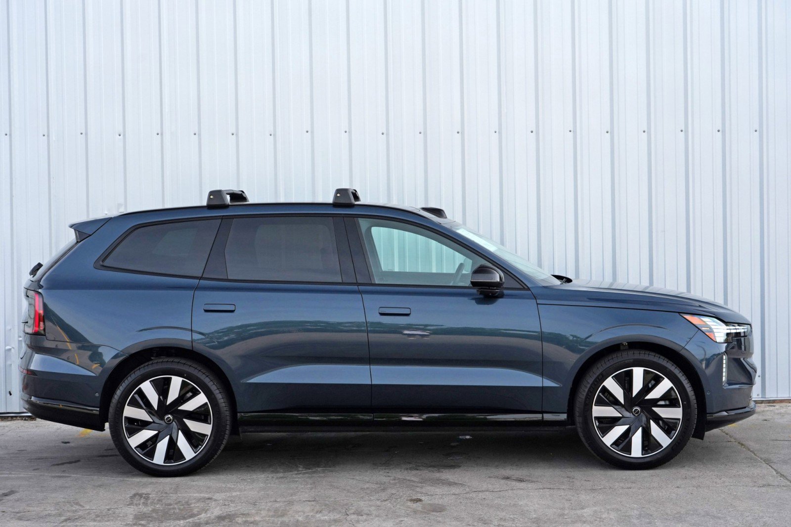 Used 2025 Volvo EX90 Ultra AWD/4WD image 52