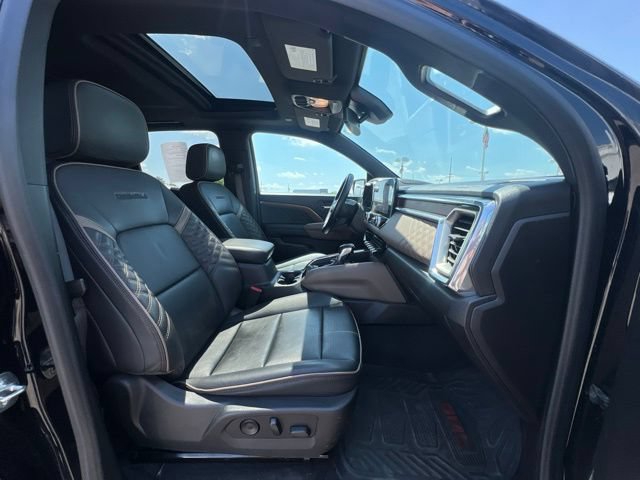 Used 2023 GMC Canyon Denali AWD/4WD image 13
