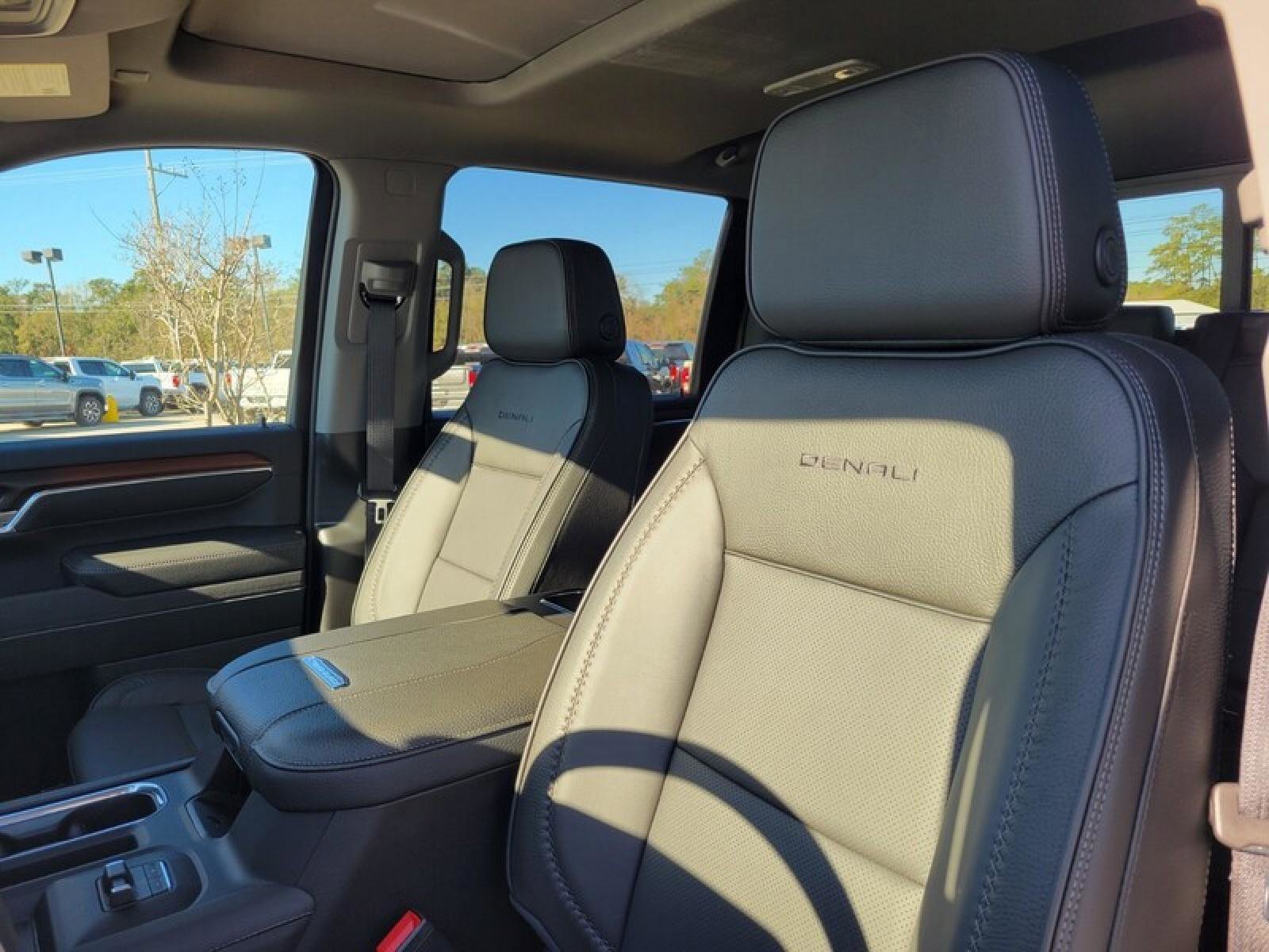 New 2026 GMC Sierra 3500 Denali w/ Denali Reserve Package image 12