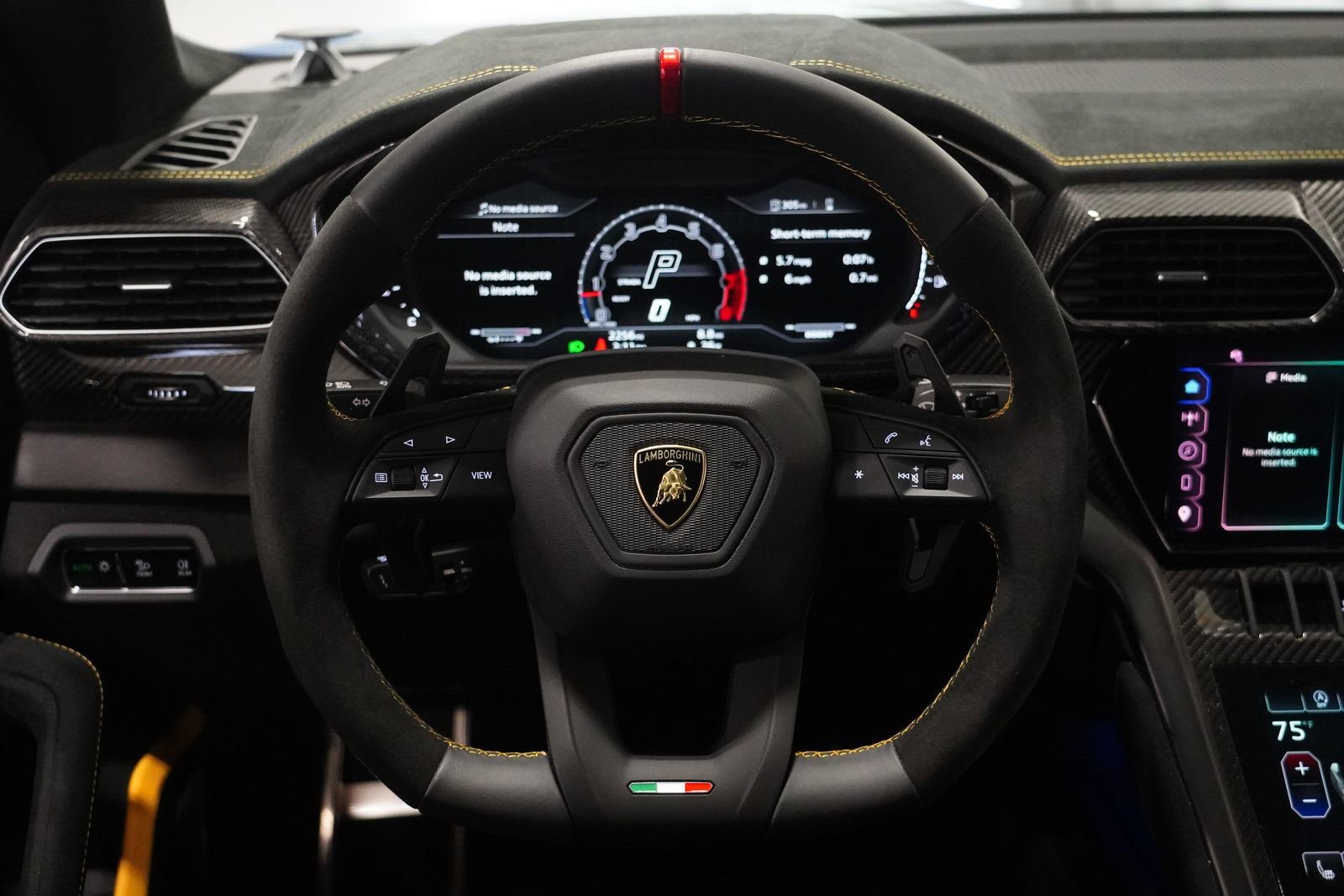 Used 2024 Lamborghini Urus Performante image 16