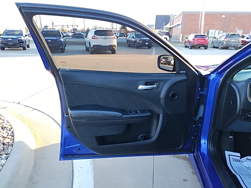 Used 2020 Dodge Charger GT w/ Blacktop Package image 18