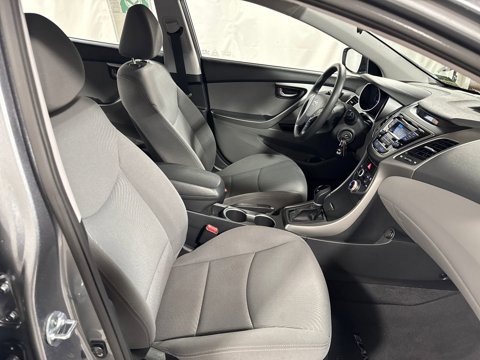 Used 2016 Hyundai Elantra SE image 26