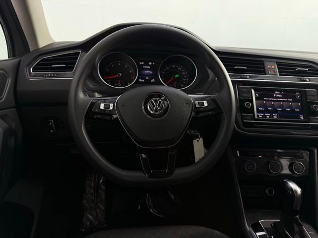 Used 2020 Volkswagen Tiguan S image 16