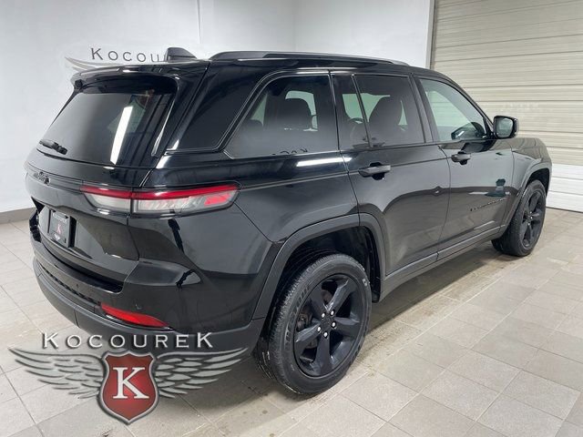 Used 2023 Jeep Grand Cherokee Altitude image 6