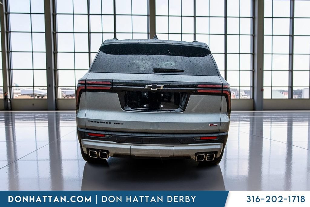 Used 2025 Chevrolet Traverse Z71 AWD/4WD image 32