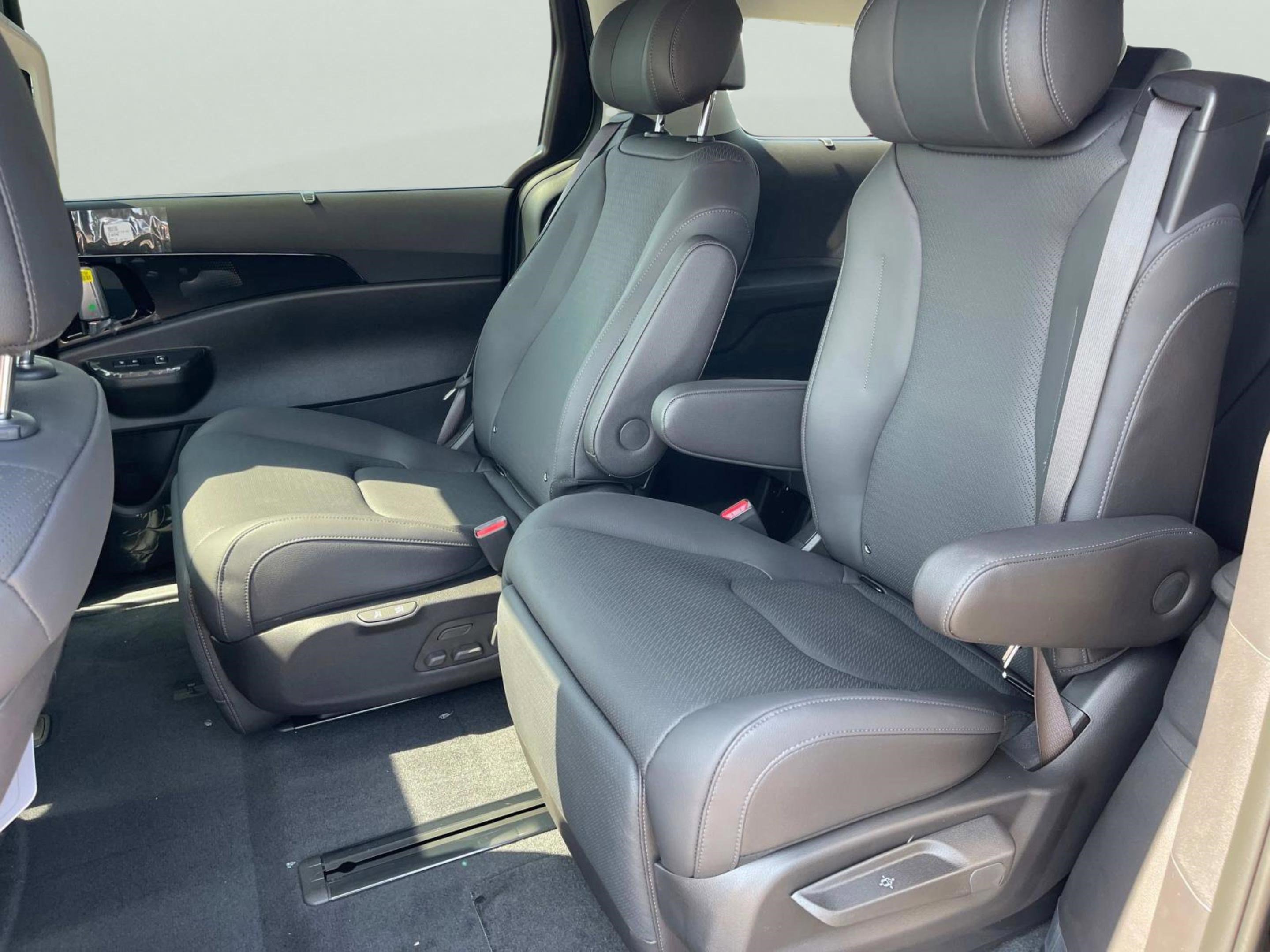 New 2026 Kia Carnival SX Prestige image 23