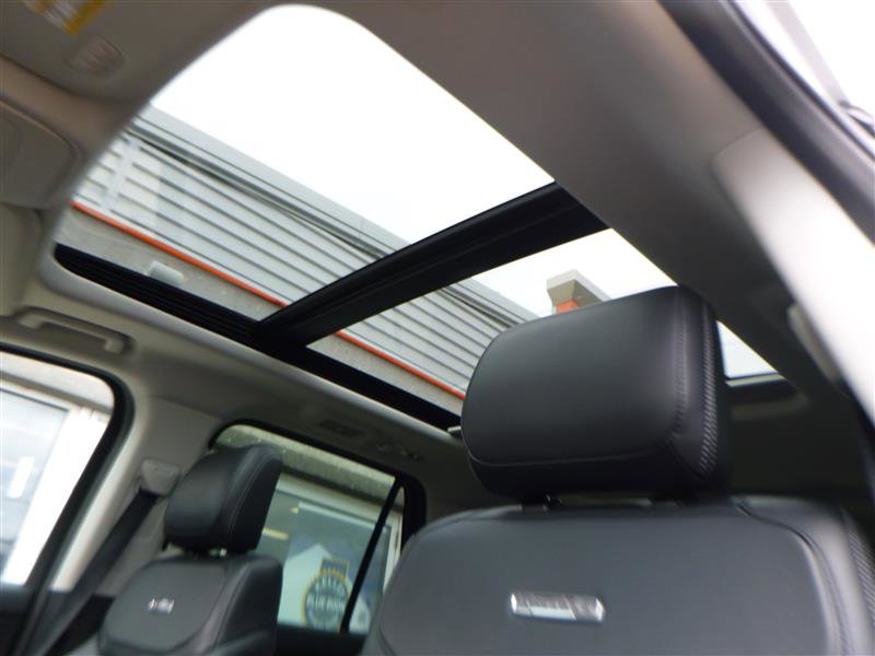 Used 2025 Ford Expedition Platinum AWD/4WD image 20