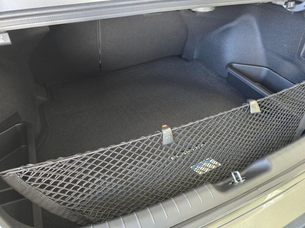 New 2026 Hyundai Elantra Limited image 17