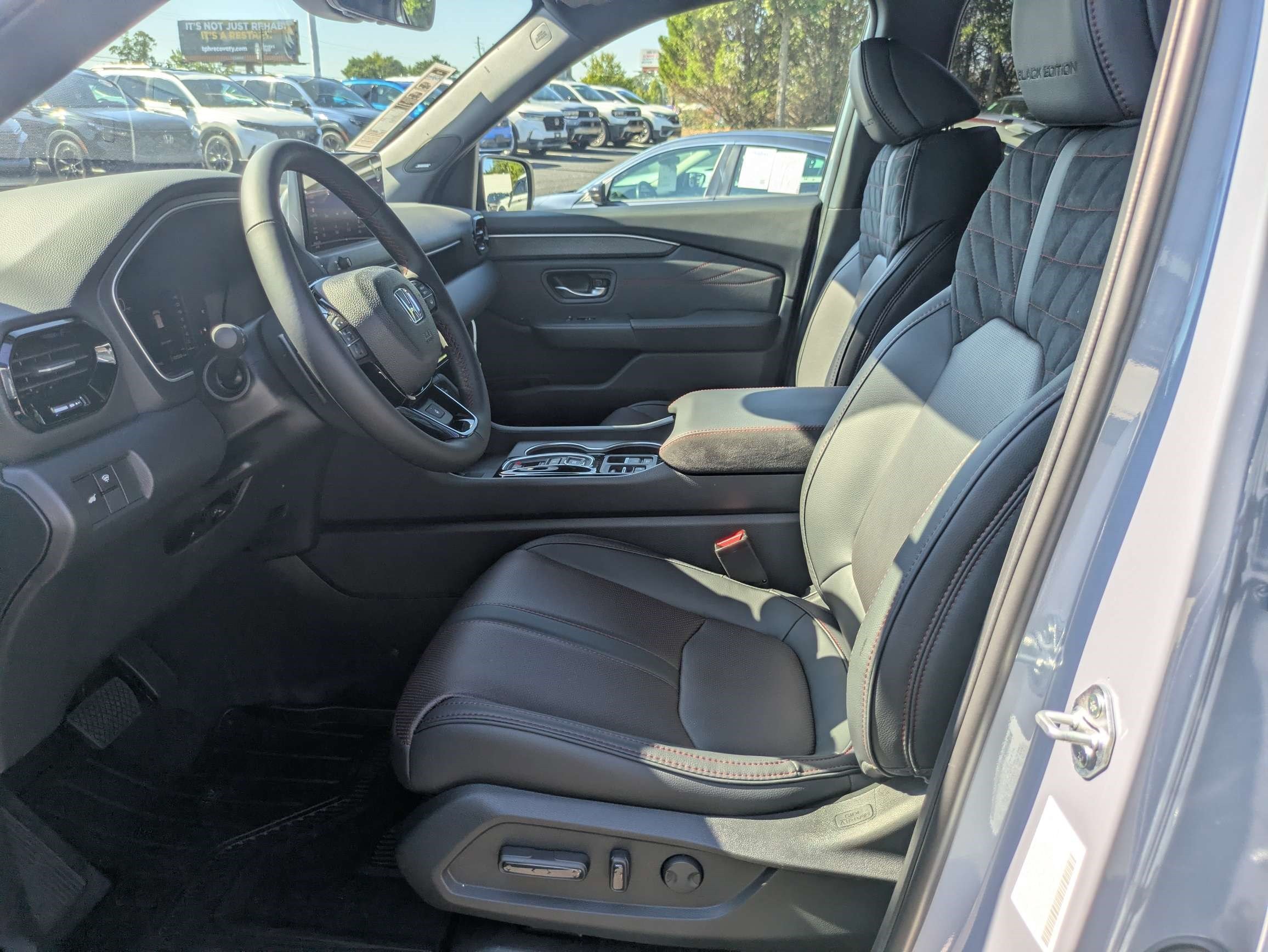 New 2026 Honda Pilot Black Edition image 28