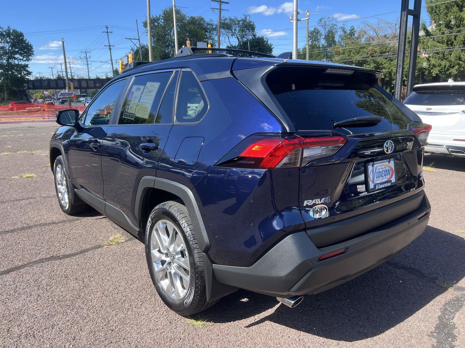 Used 2025 Toyota RAV4 XLE Premium w/ Weather Package AWD/4WD image 5