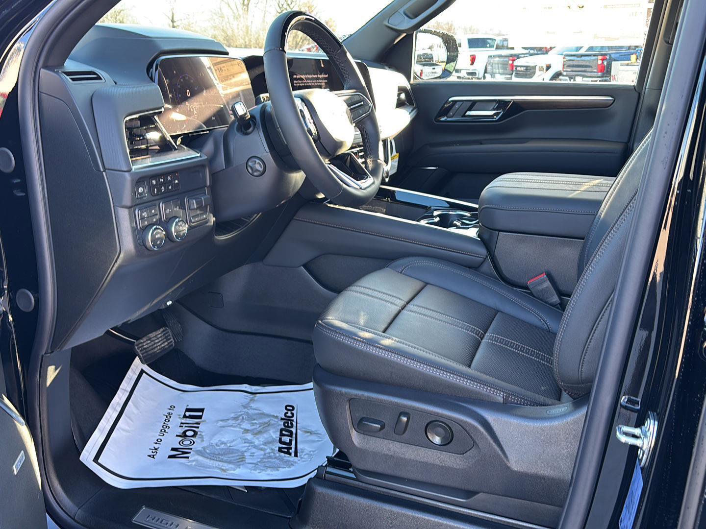 New 2026 Chevrolet Suburban High Country image 15