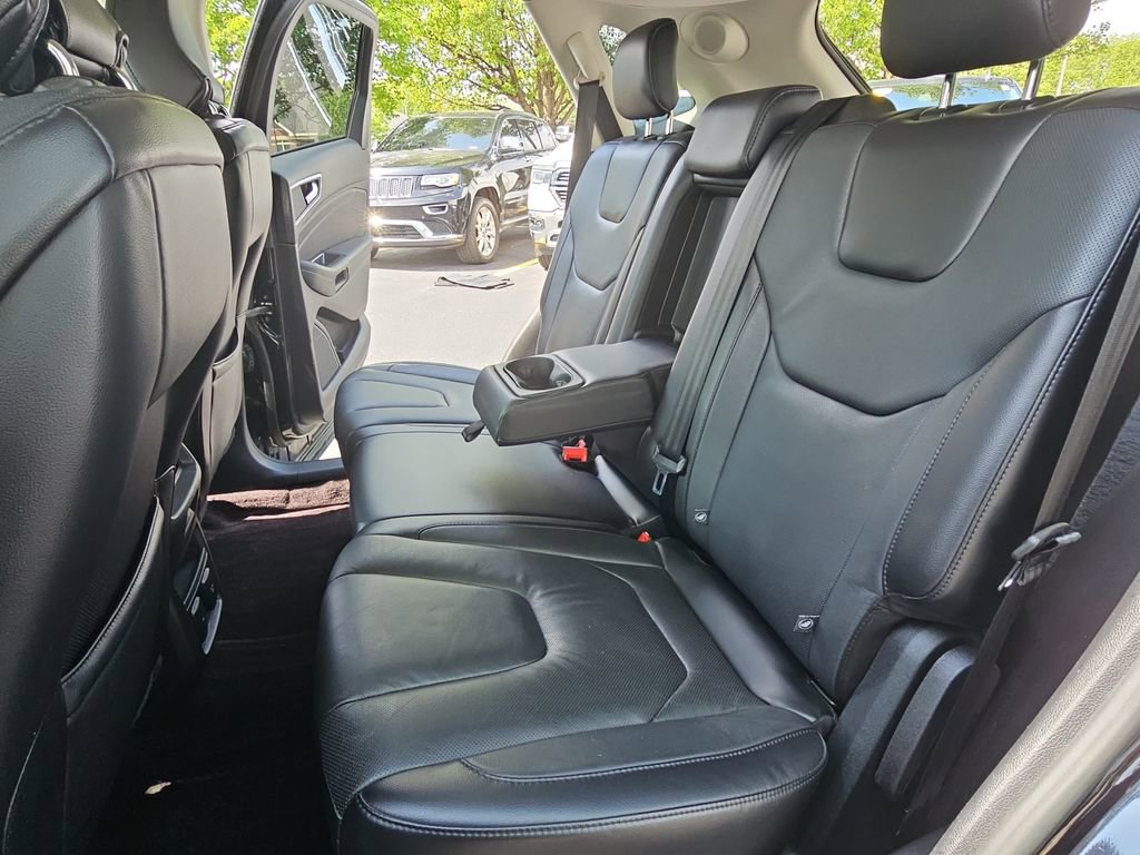 Used 2016 Ford Edge Titanium w/ Equipment Group 301A AWD/4WD image 14