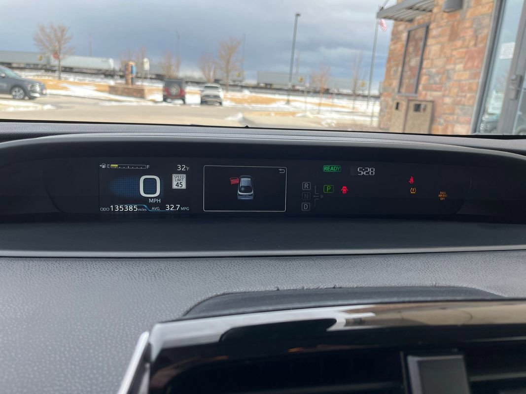 Used 2022 Toyota Prius LE image 12