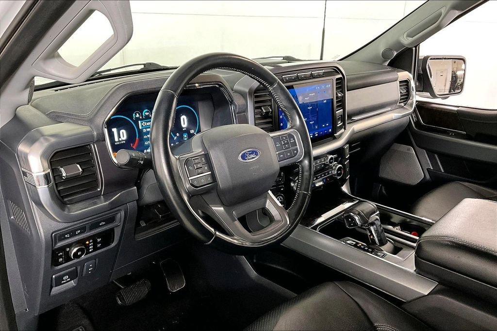 Used 2023 Ford F150 Lariat w/ Max Trailer Tow Package image 13