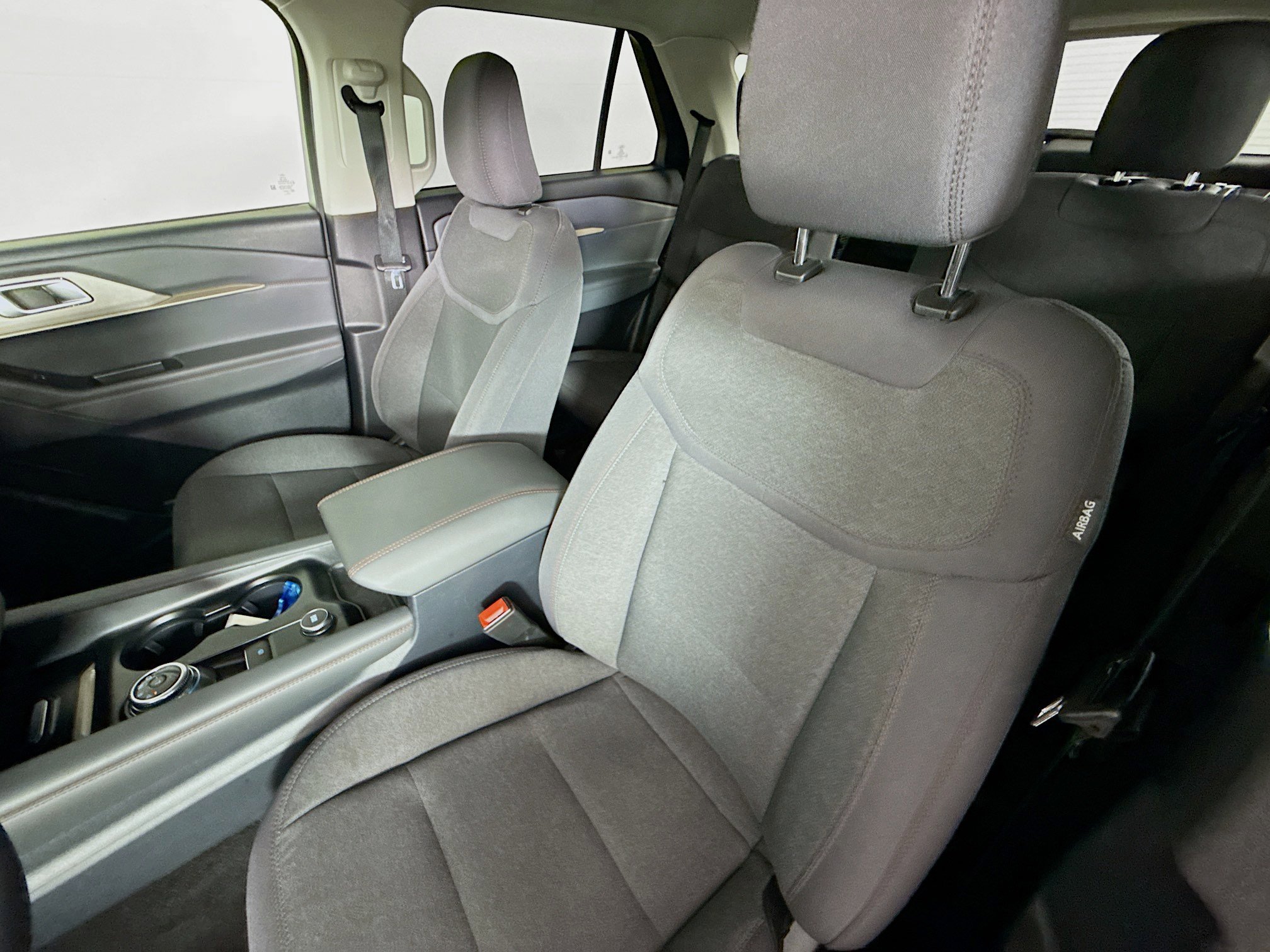 Used 2025 Ford Explorer Active image 26