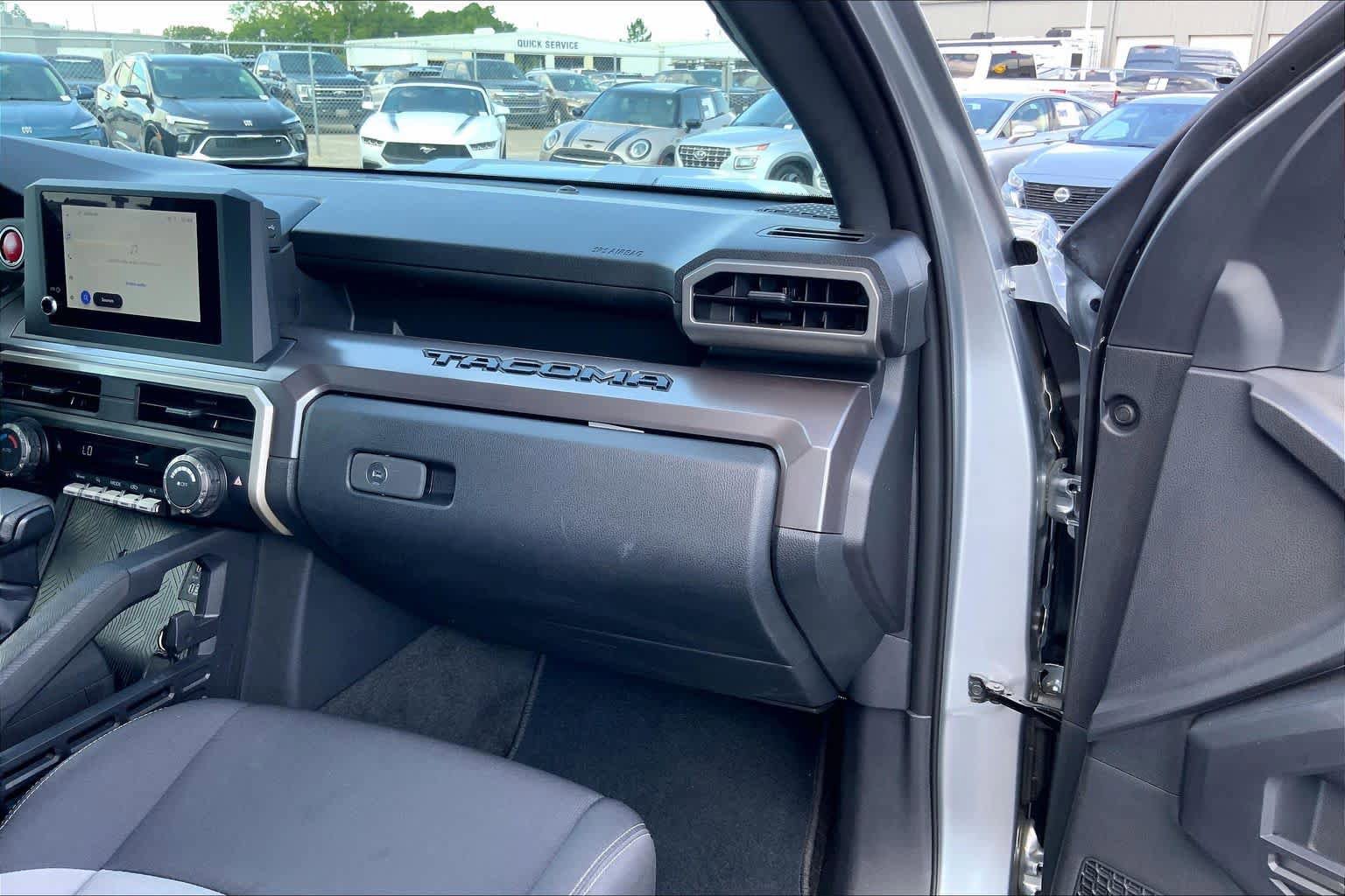 Used 2025 Toyota Tacoma TRD Sport AWD/4WD image 18