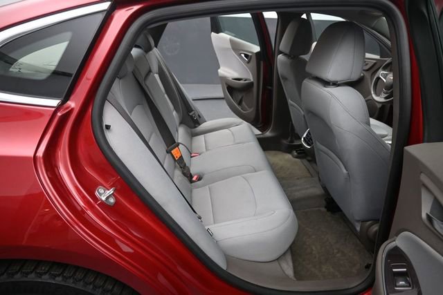 Used 2016 Chevrolet Malibu LT FWD image 15