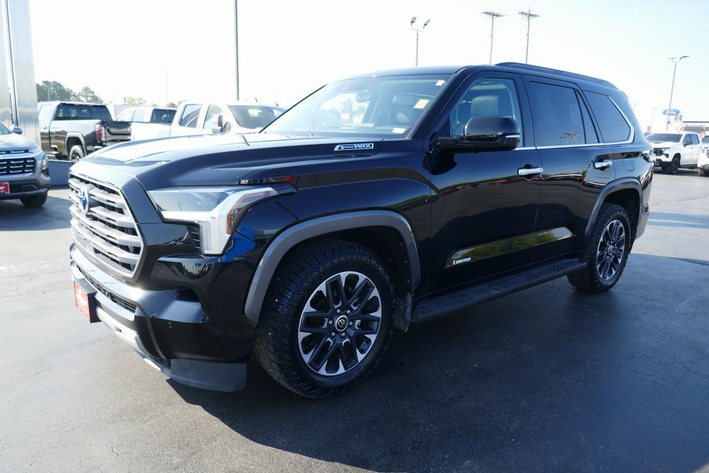 Used 2023 Toyota Sequoia Limited image 9