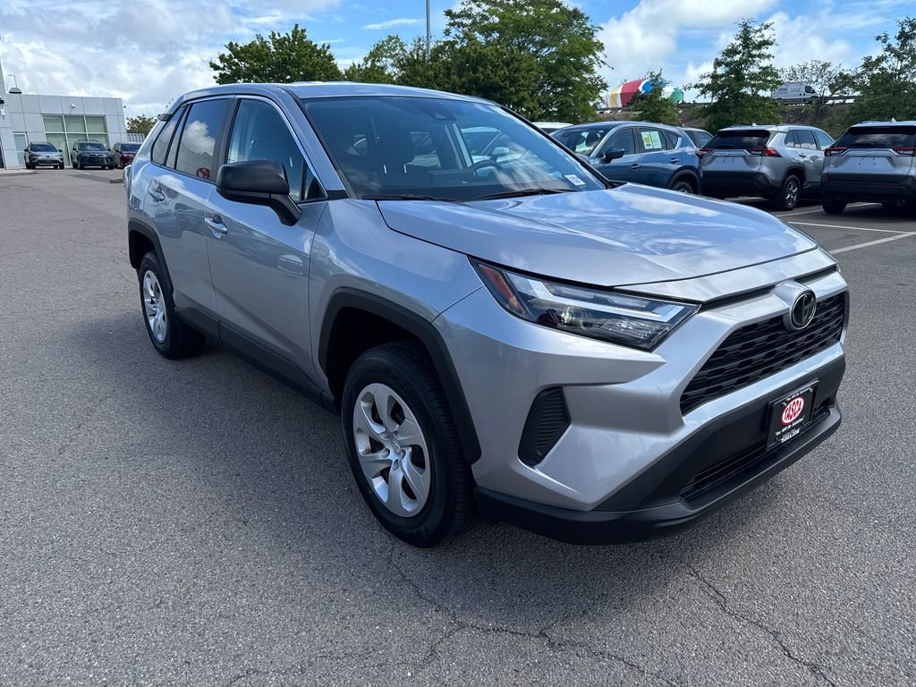 Used 2023 Toyota RAV4 LE FWD image 10