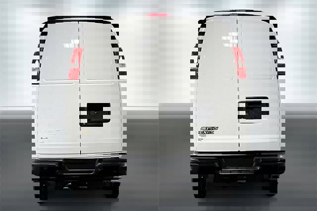 New 2025 Chevrolet Express 3500 w/ Driver Convenience Package image 4