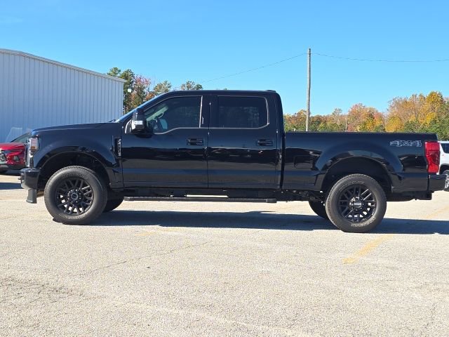 Used 2022 Ford F250 Lariat w/ Black Appearance Package image 2