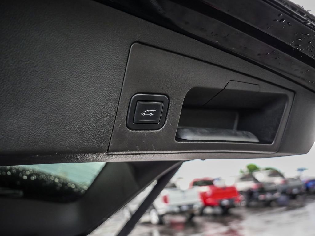 Used 2022 Cadillac XT5 Premium Luxury FWD image 14