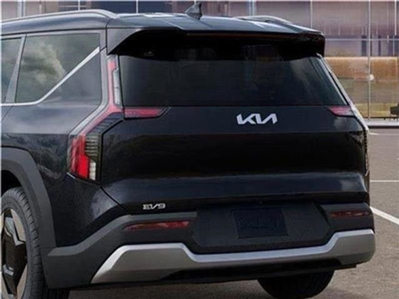New 2026 Kia EV9 Wind image 40