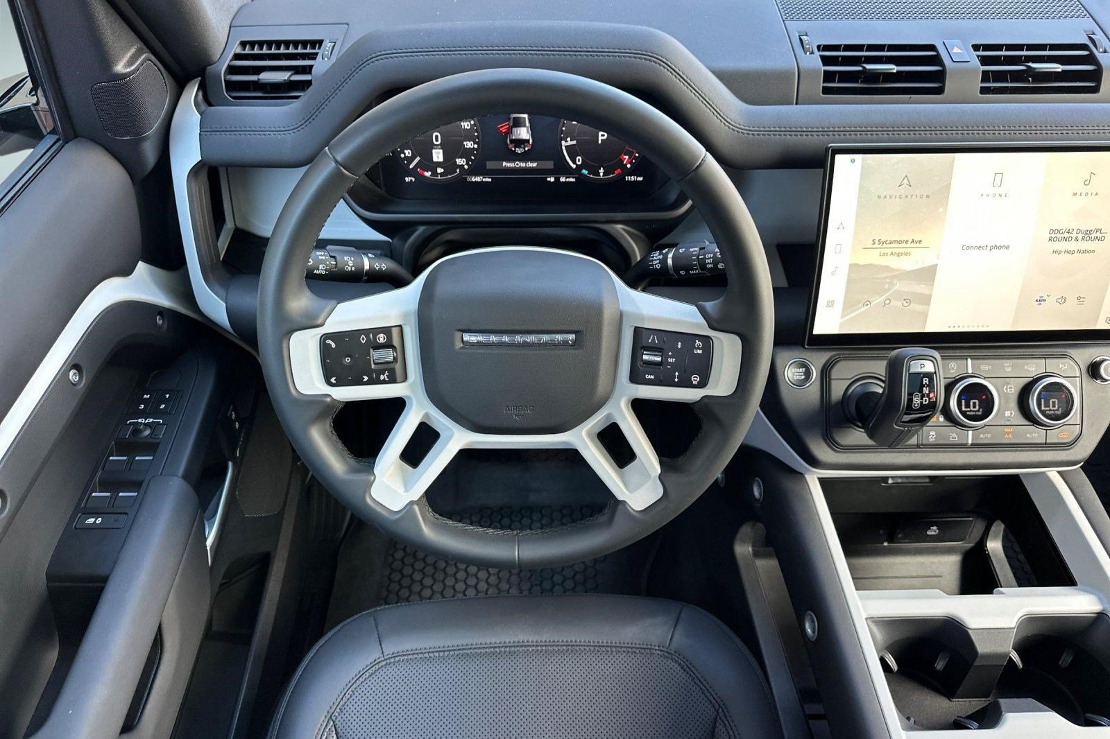Certified 2026 Land Rover Defender 110 S AWD/4WD image 31