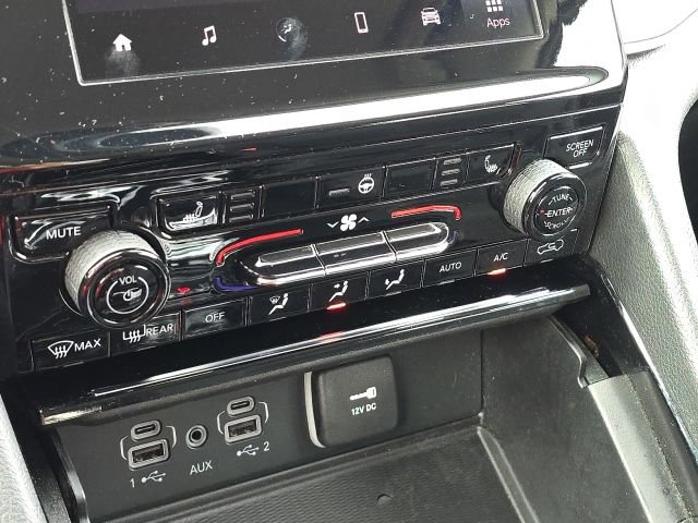 Used 2023 Jeep Grand Cherokee Laredo w/ Luxury Tech Group I RWD image 35
