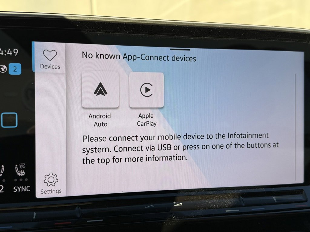 Used 2025 Volkswagen Atlas SE image 11