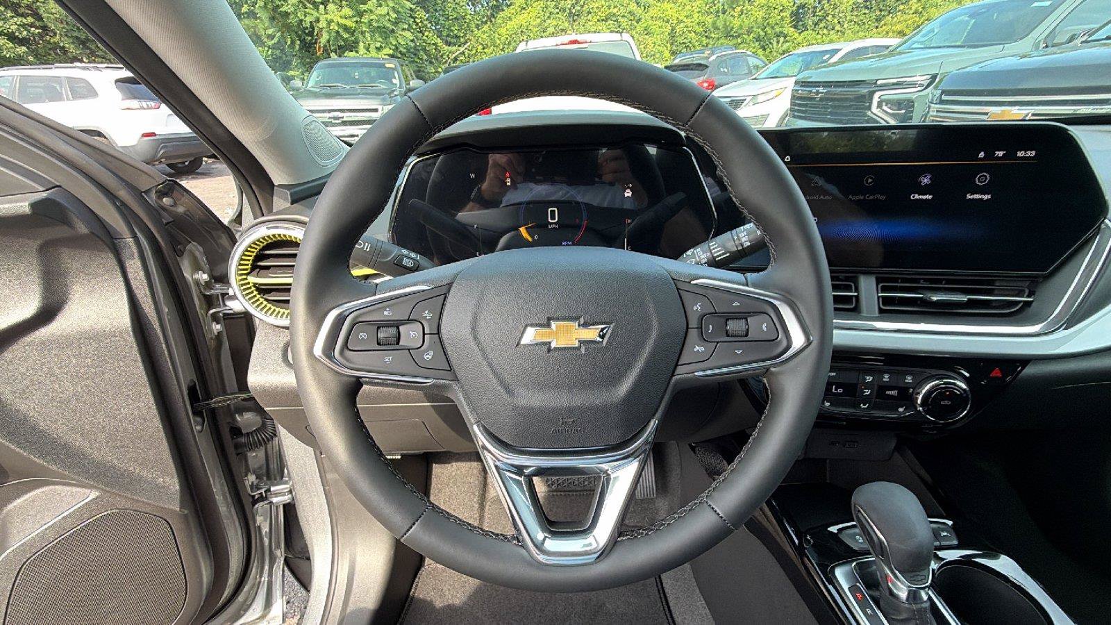 New 2026 Chevrolet Trax LT w/ Driver Confidence Package FWD image 20