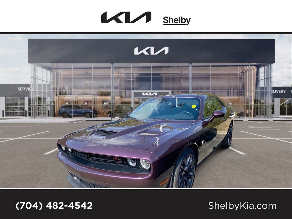 Used 2022 Dodge Challenger R/T Scat Pack image 1