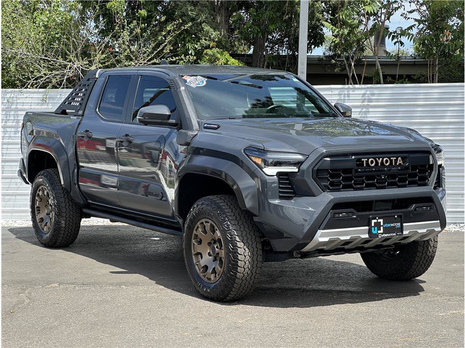Used 2024 Toyota Tacoma 4x4 Double Cab Hybrid image 8
