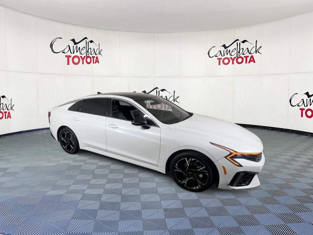 Used 2025 Kia K5 GT-Line w/ GT-Line Premium Package FWD image 2
