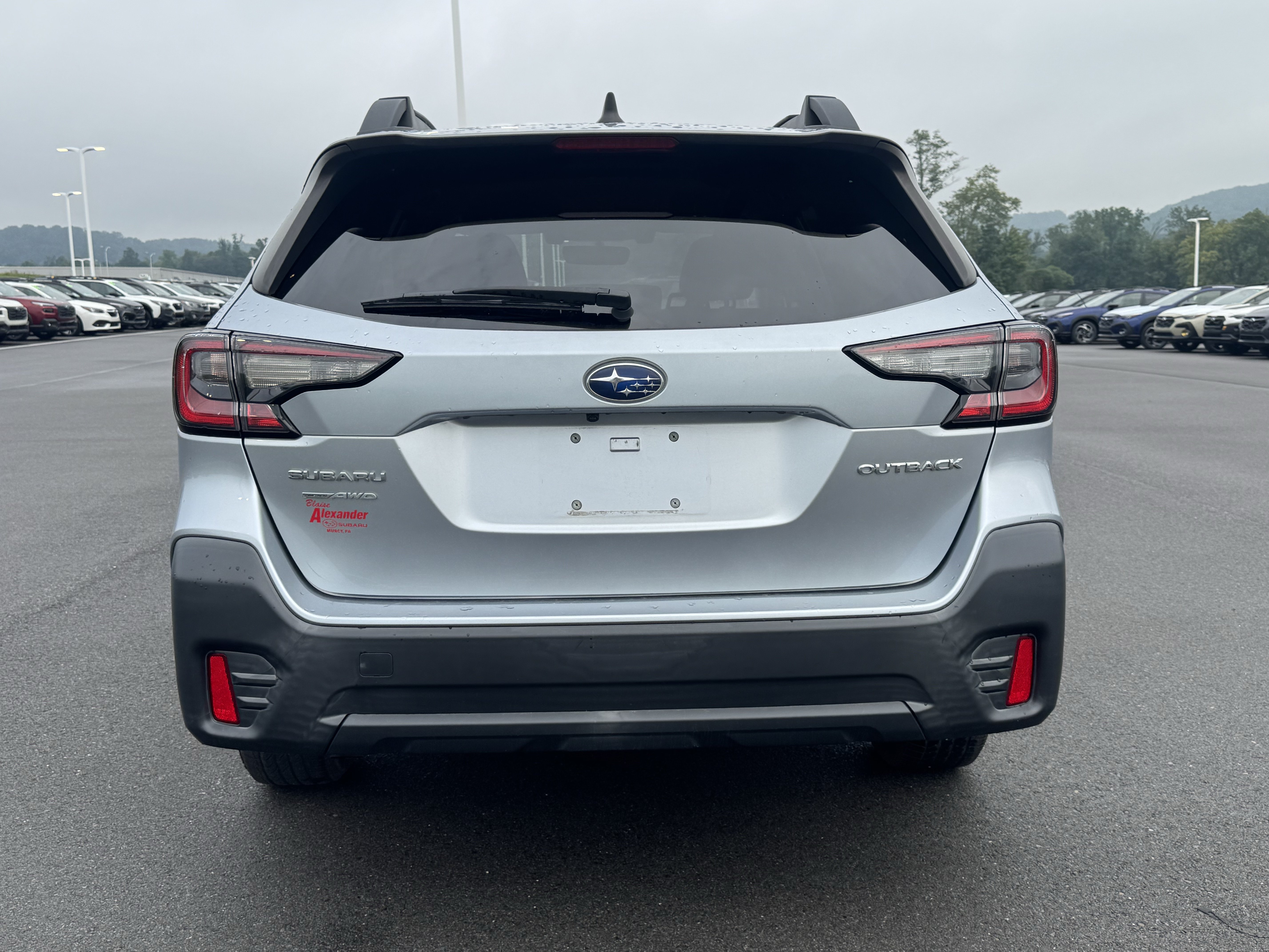 Used 2021 Subaru Outback Premium AWD/4WD image 4