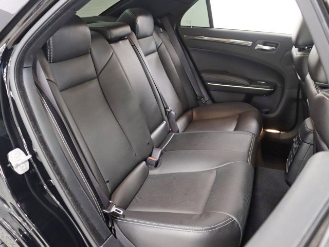 Used 2022 Chrysler 300 S w/ Comfort Group RWD image 29