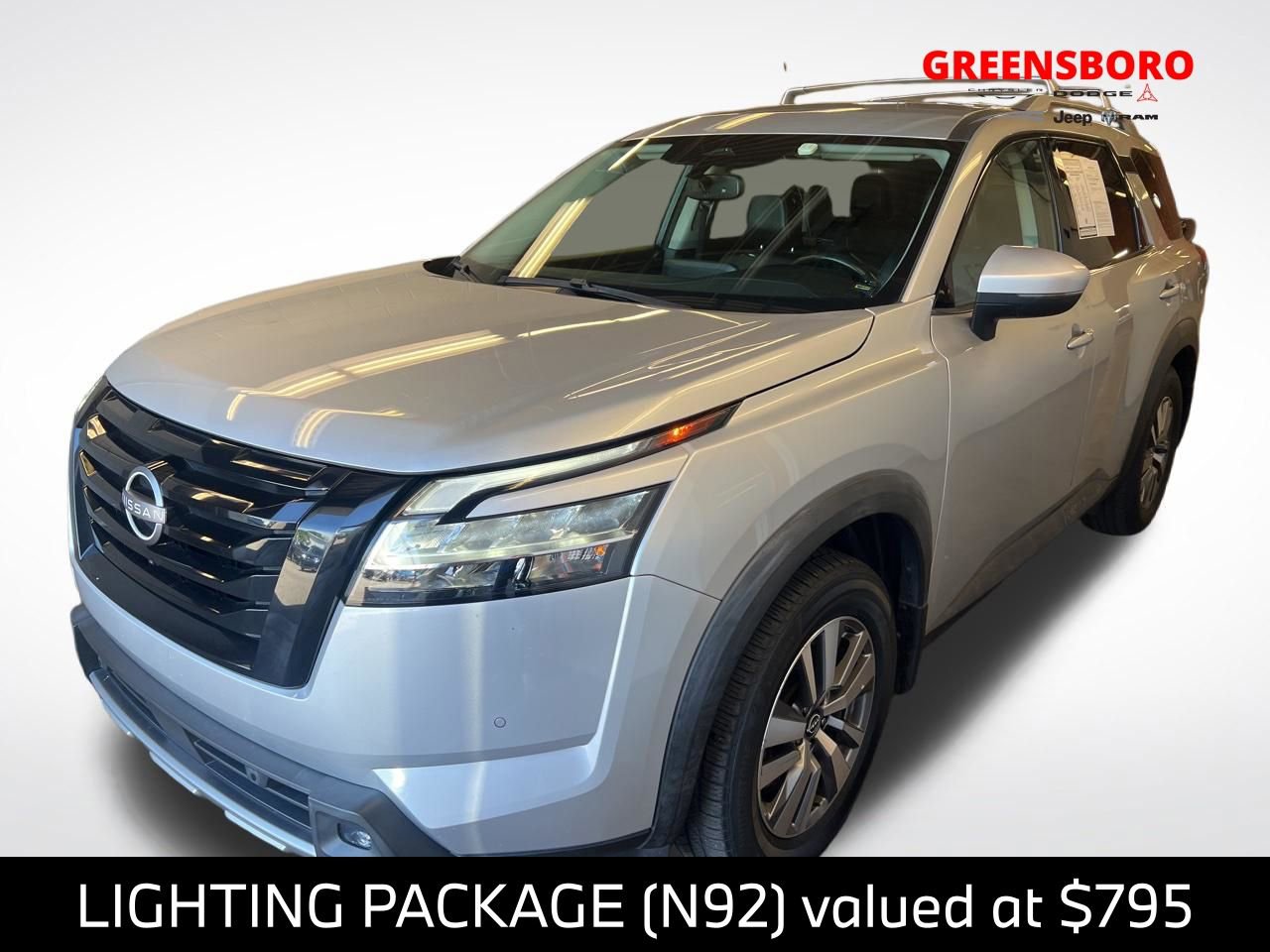 Used 2022 Nissan Pathfinder SL w/ Lighting Package (N92)