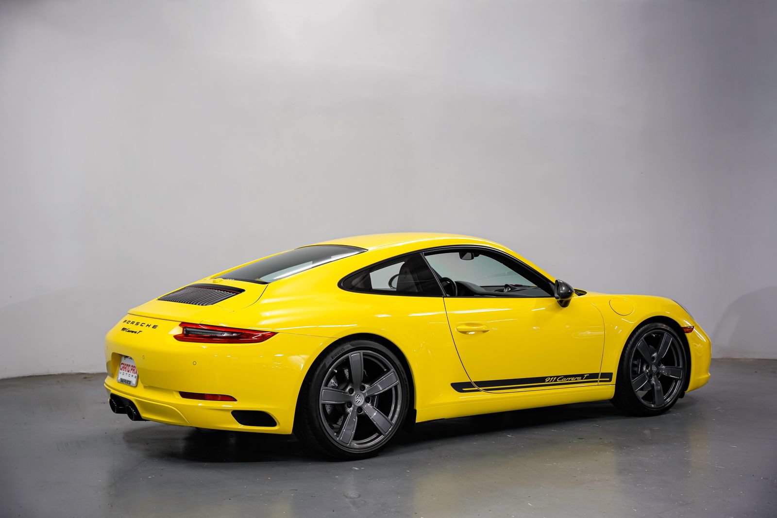 Used 2018 Porsche 911 Carrera T RWD image 4
