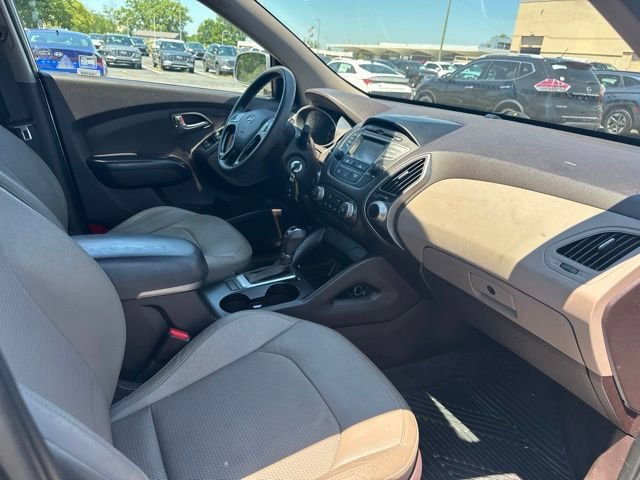 Used 2015 Hyundai Tucson GLS w/ Option Group 02 FWD image 8