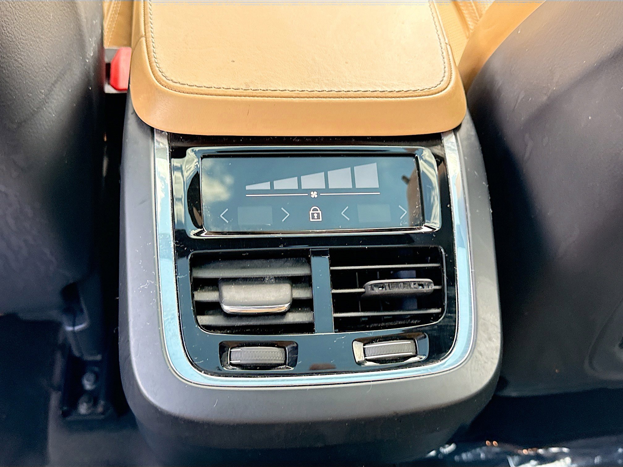 Used 2018 Volvo XC90 T6 Inscription w/ Convenience Package AWD/4WD image 19