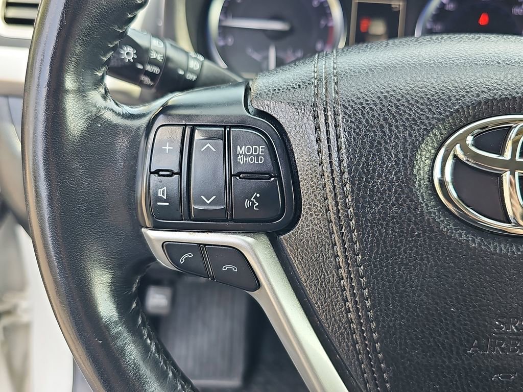 Used 2018 Toyota Highlander Limited Platinum AWD/4WD image 21
